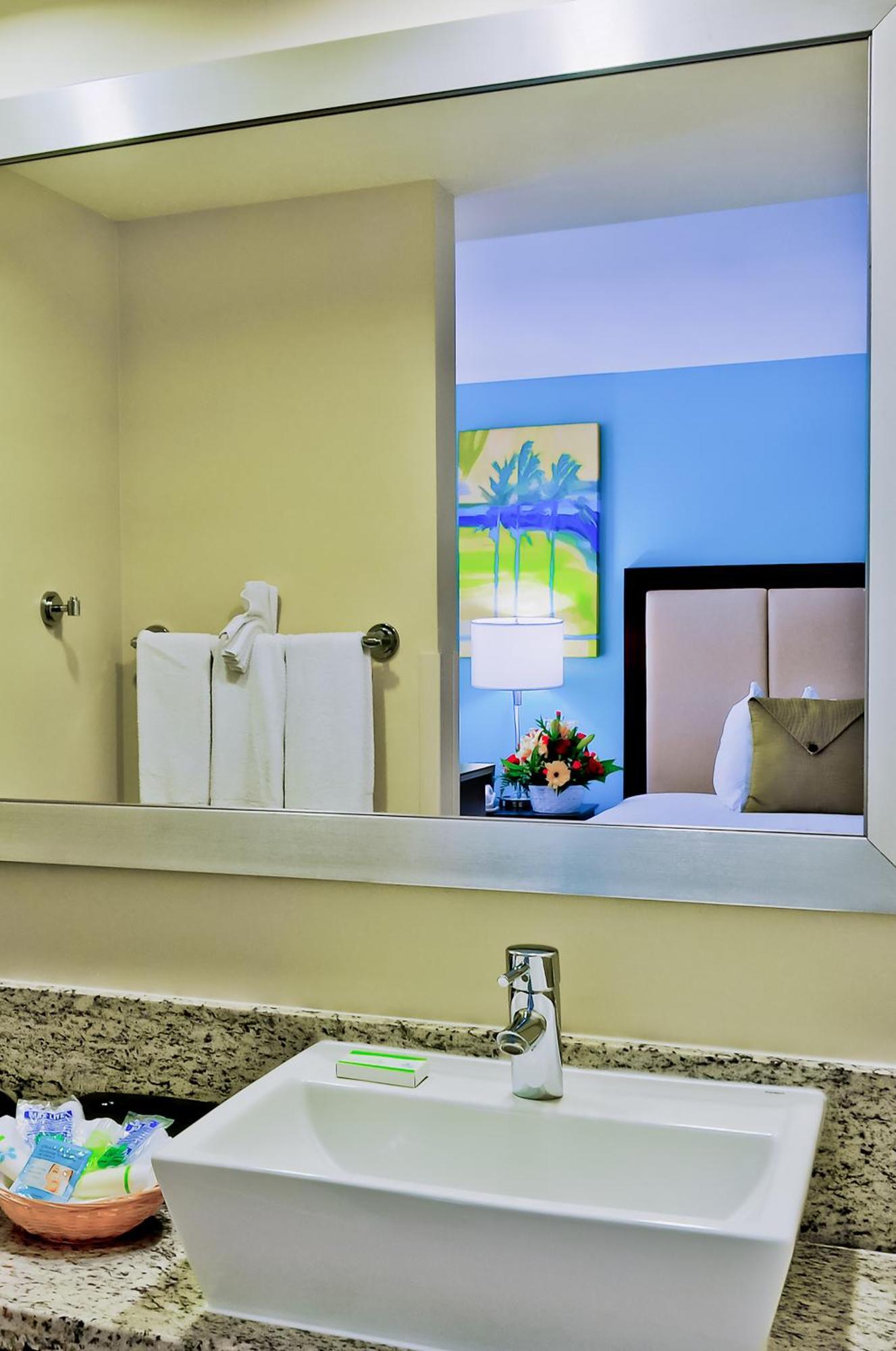King Junior Suite with Balcony